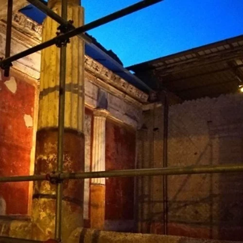 Τοιχογραφίες και νέες αίθουσες ανακαλύφθηκαν στη "Βίλα της Ποππαίας" στην Πομπηία