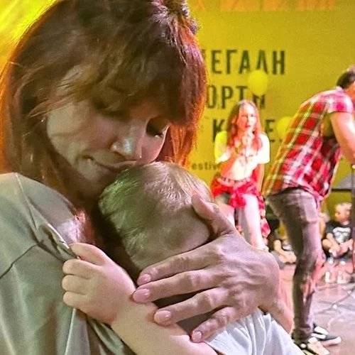Η Μαίρη Συνατσάκη μας "λιώνει" με τη νέα κίνηση της Ολίβιας – Η φωτογραφία στο Instagram