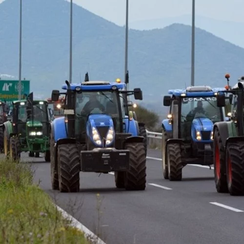 Τρίκαλα | Παραμένουν στα μπλόκα οι αγρότες της Δυτικής Θεσσαλίας