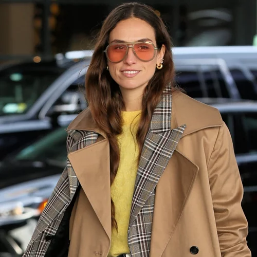 Τα στιλιστικά ατοπήματα που δεν θα έκανε ποτέ μία fashionista, φορώντας καμπαρντίνα