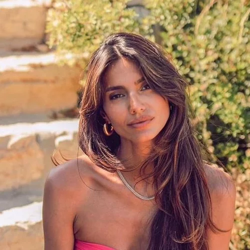 Bare manicure trend | Τα "γυμνά" νύχια της Ηλιάνας Παπαγεωργίου είναι ό,τι πιο chic για (καλοκαιρινές) διακοπές