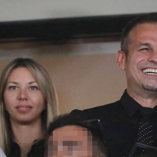 Ο Ντέμης Νικολαΐδης σχολιάζει τις φήμες πως θα γίνει ξανά πατέρας | "Ας γράφουν τις βλακείες τους"