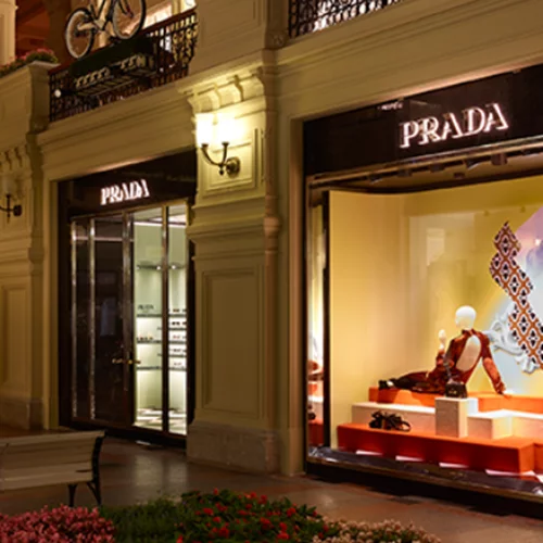 Prada και Puma κλείνουν τα καταστήματά τους στη Ρωσία