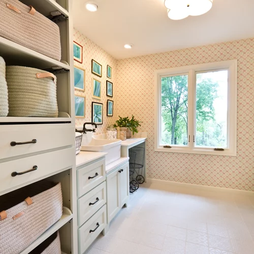 Η πιο cool ανακαίνιση της εβδομάδας | Πώς να μετατρέψεις μια αποθήκη στο πιο κομψό δωμάτιο του σπιτιού