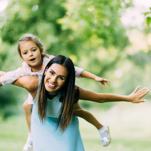 Γιατί τον Μάιο οι μαμάδες νιώθουμε περισσότερη εξάντληση;