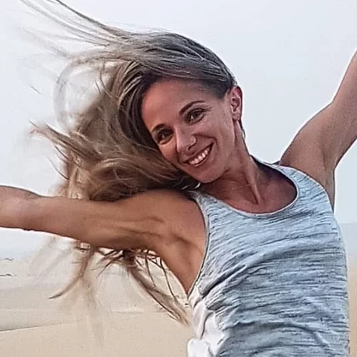 Η Αντιγόνη Ντρισμπιώτη με το BSB κοστούμι που θα σε ρωτούν όλες από πού το πήρες