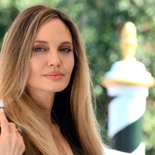 Η νέα ταινία της Αngelina Jolie "Anxious People" με τον Jason Segel