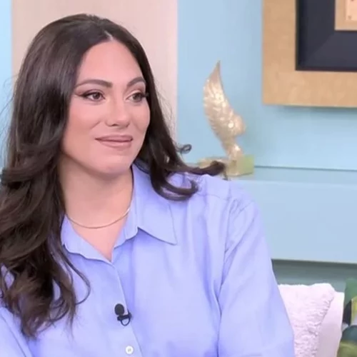 Ευρυδίκη Βαλαβάνη | Μαθήματα κολύμβησης με τον 5 μηνών γιο της