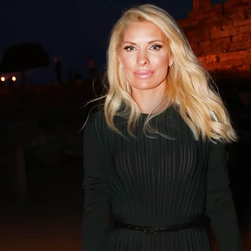 Ελένη Μενεγάκη | Πόσο έχει αλλάξει το στιλ της με την επιστροφή της στην τηλεόραση