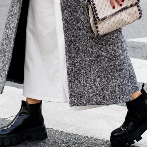 10 stylish flat παπούτσια για εσένα που βαρέθηκες τα sneakers