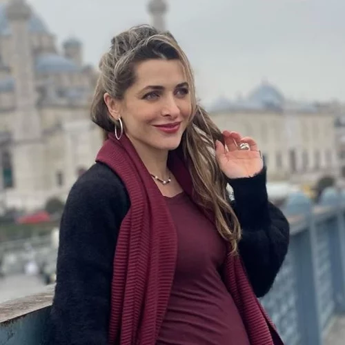 Βασιλική Τρουφάκου | Με φουσκωμένη κοιλίτσα στην Αγία Σοφιά