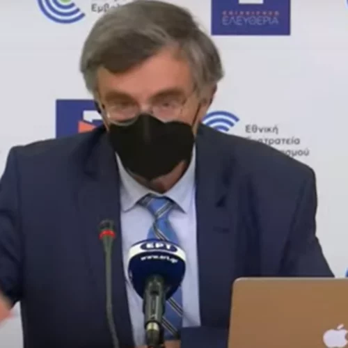 Επανεμφάνιση Σωτήρη Τσιόδρα: Χάρη στο εμβόλιο έχουμε αποφύγει 8.400 θανάτους από κορονοϊό στην Ελλάδα