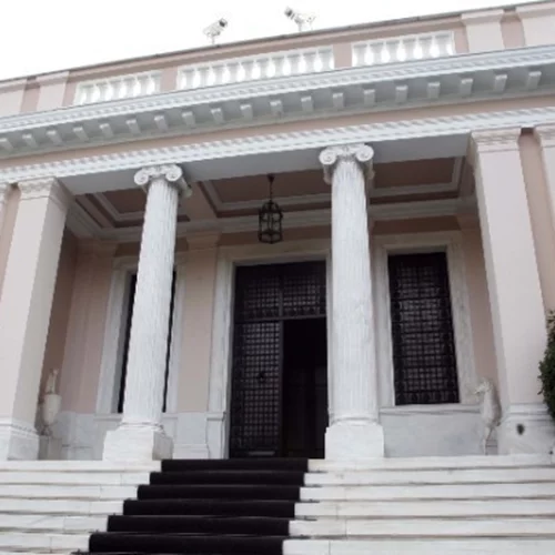 Αυτήν την ώρα η ορκωμοσία των νέων μελών του κυβερνητικού σχήματος