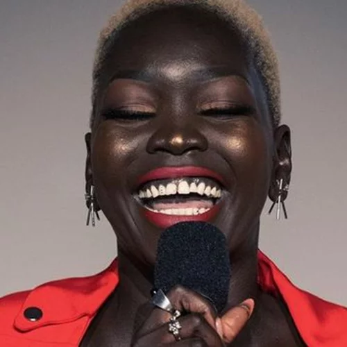 "Είτε είναι έργο τέχνης είτε τέρας της φύσης, είναι ένα όμορφο θέαμα"