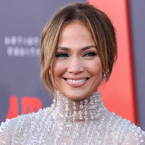Η Jennifer Lopez φωτογραφήθηκε για την νέα της ταινία "The Mother"