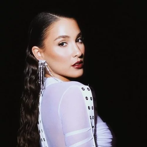 Η Evangelia διεκδικεί την εκπροσώπηση της Ελλάδας στη Eurovision 2025 – Οι λεπτομέρειες του τραγουδιού της