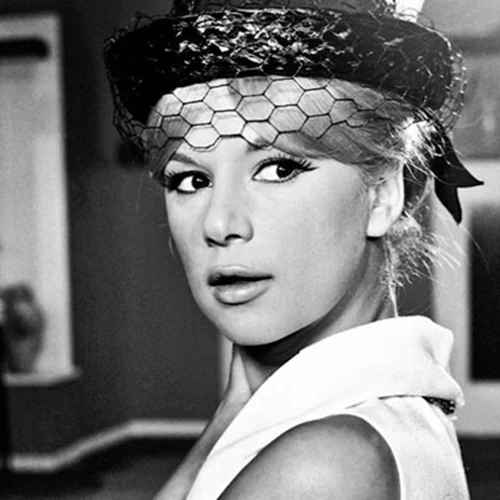 31 χρόνια πριν | Το τελευταίο μεγάλο πάρτι της Αλίκης Βουγιουκλάκη στη Βούλα με A list καλεσμένους