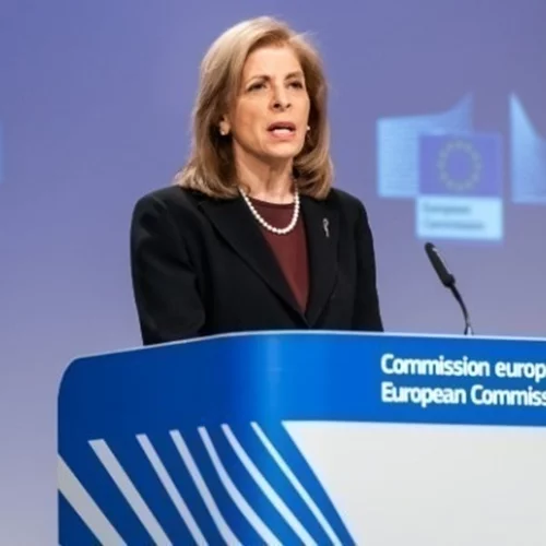 Στέλλα Κυριακίδου | H "ισότητα" βασικό μήνυμα της Παγκόσμιας Ημέρας κατά του Καρκίνου-Συστάσεις για εμβολιασμό κατά HPV και ηπατίτιδας B