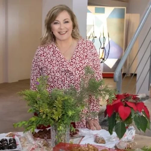 Τα πιο γλυκά "Melomakarono Stories" διά χειρός Ντίνας Νικολάου!