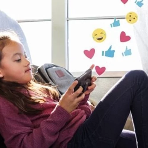 Ο κώδικας των emojis που χρησιμοποιούν οι έφηβοι και αγνοούν οι γονείς