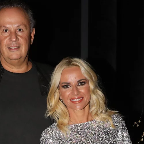 Μαρία Μπεκατώρου - Αντώνης Αλεβιζόπουλος | Σπάνια βραδινή έξοδος για το ζευγάρι