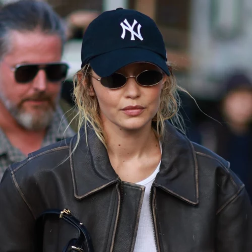 Τα stylish tops για να συνδυάσεις τις φούστες και τις παντελόνες σου