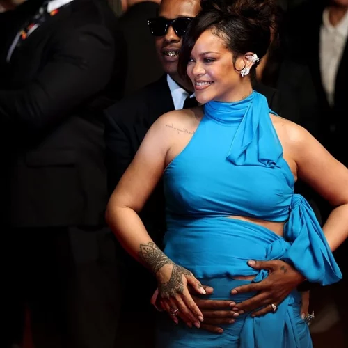 Η εγκυμονούσα Rihanna στο Φεστιβάλ Καννών | Η εμφάνιση στο κόκκινο χαλί με τον Asap Rocky