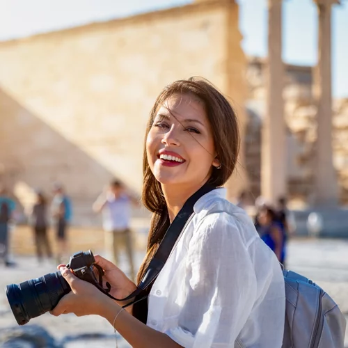 Αυξήθηκε το συνολικό επίπεδο ικανοποίησης των επισκεπτών της Αθήνας το 2022 σε σχέση με το 2019!