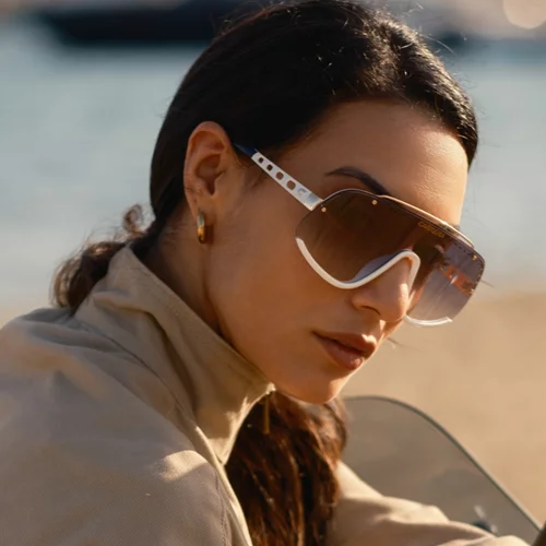 Carrera | Η νέα καμπάνια #DriveYourStory μας προσκαλεί να οδηγήσουμε τις δικές μας αυθεντικές ιστορίες