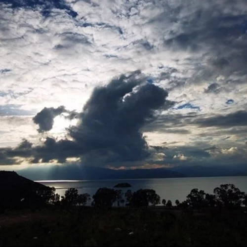 Θυελλώδεις άνεμοι και σημαντική πτώση της θερμοκρασίας το Σαββατοκύριακο