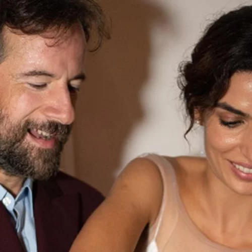 Τόνια Σωτηροπούλου - Κωστής Μαραβέγιας | Στόλισαν το δέντρο τους - Τα πρώτα Χριστούγεννα ως παντρεμένοι