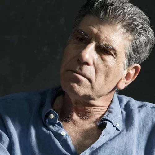 Ο Γιάννης Μπέζος είναι η φωνή της λογικής μας