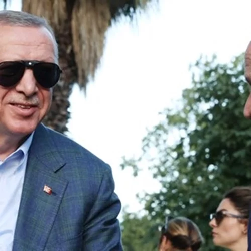 Σάλος στην Τουρκία με τα πανάκριβα γυαλιά Cartier του Ερντογάν | Πάνω από 3.100 ευρώ η αξία τους