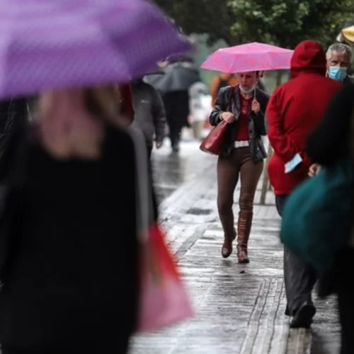 Καιρός | Πτώση του υδράργυρου και θυελλώδεις άνεμοι - Σε ποιες περιοχές θα βρέξει