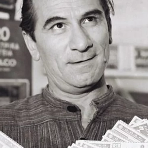 Ο Κώστας Χατζηχρήστος με την μεγάλη του κόρη Τέτα το 1957