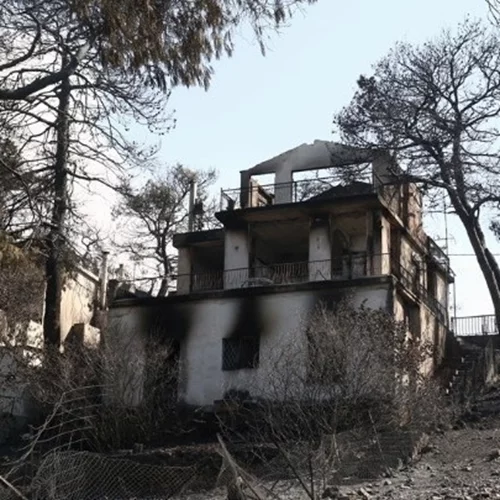 Μάτι | Εκδηλώσεις μνήμης της θλιβερής επετείου από τους συγγενείς των θυμάτων