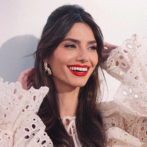 Natural mani | Η Ηλιάνα Παπαγεωργίου υιοθετεί την πιο hot τάση της άνοιξης στο μανικιούρ της