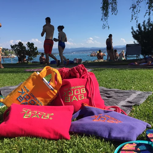 The Original Book Bag | Αν αγαπάς τα βιβλία, σίγουρα θα λατρέψεις αυτήν τη τσάντα