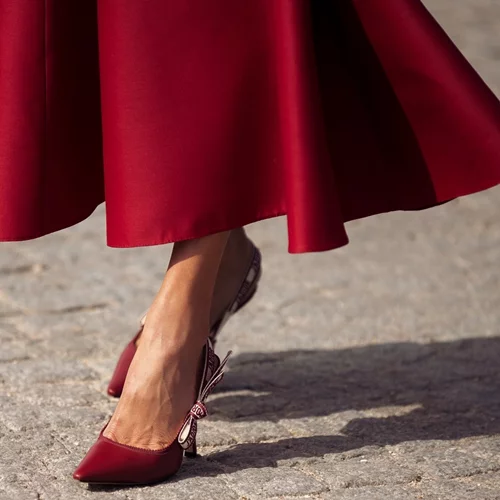 5 slingback γόβες έως 30 ευρώ από την Bershka που θα βάλεις στο επόμενο ραντεβού σου