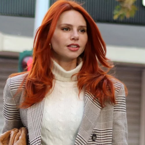 Έβελυν Καζαντζόγλου | Σου δείχνει τον uber chic τρόπο για να φορέσεις over the knee μπότες με jeans