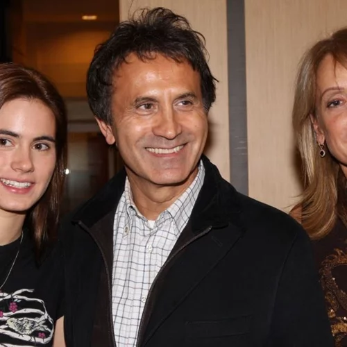 Τα δάκρυα της Γεωργιάννας Νταλάρα στο βίντεο κλιπ του πατέρα της