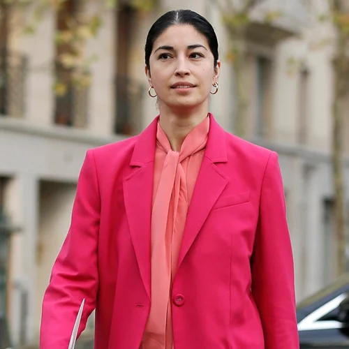 Τα χρωματιστά σακάκια που είναι ιδανικά για αυτή την εποχή