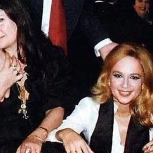 Αλίκη Βουγιουκλάκη | Το ρεβεγιόν που είχε κάνει στο σπίτι της στη Στησιχόρου- Ήταν η τέλεια οικοδέσποινα