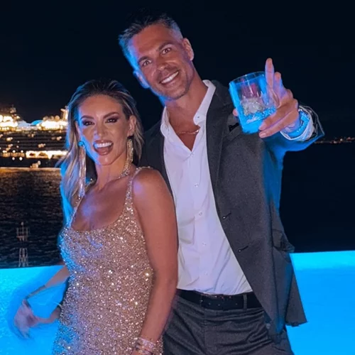 Η Αθηνά Οικονομάκου φωτογραφίζει τον Μπρούνο Τσερέλα στη ρομαντική βόλτα τους στο Μιλάνο