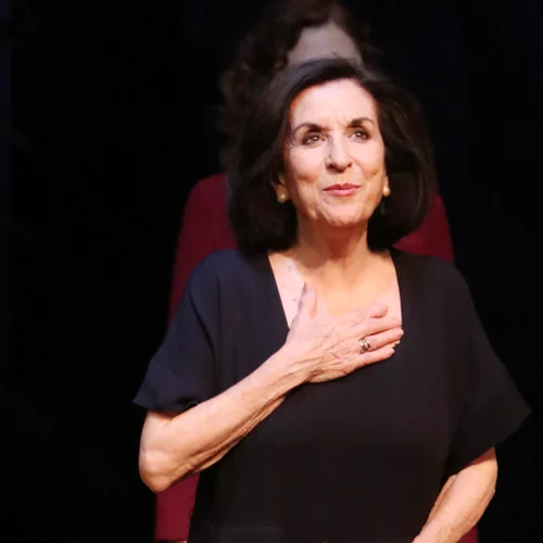 Νένα Μεντή | "Αντί να πάρω ηρεμιστικό, βλέπω ριάλιτι και παίρνω αποβλακωτικό"