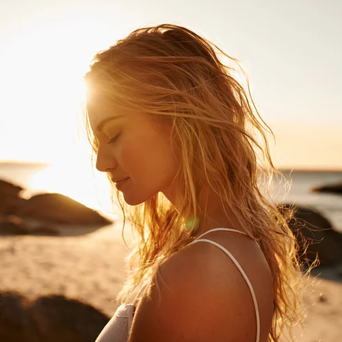 Summer Beauty Essentials | Τα προϊόντα ομορφιάς που πρέπει να έχεις στη βαλίτσα των διακοπών