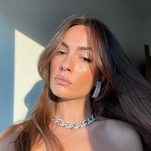 Μαρία Παπαγεωργίου | Το πιο "δροσερό" κορίτσι του Instagram προτείνει 5 glam makeup looks για την έξοδο του Σαββάτου