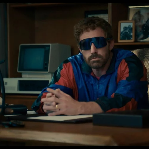 "Air" | O Μπεν Άφλεκ σκηνοθετεί τον Ματ Ντέιμον - η νέα ταινία για την ιστορία των πιο διάσημων παπουτσιών της Nike