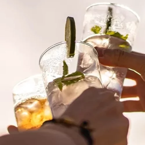 Οι Ευρωπαίοι παραμένουν οι μεγαλύτεροι καταναλωτές αλκοόλ παγκοσμίως