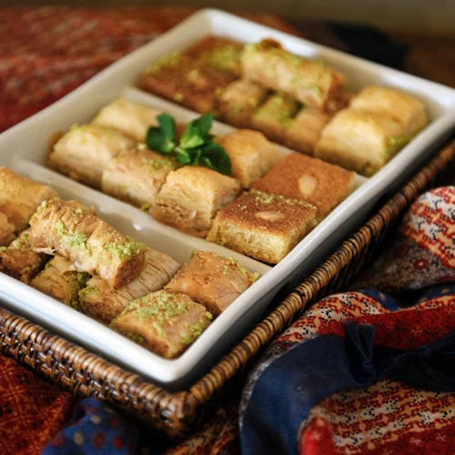 Εορτολόγιο: Ποιοι γιορτάζουν σήμερα, 5 Σεπτεμβρίου